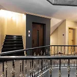 Otel Loyal